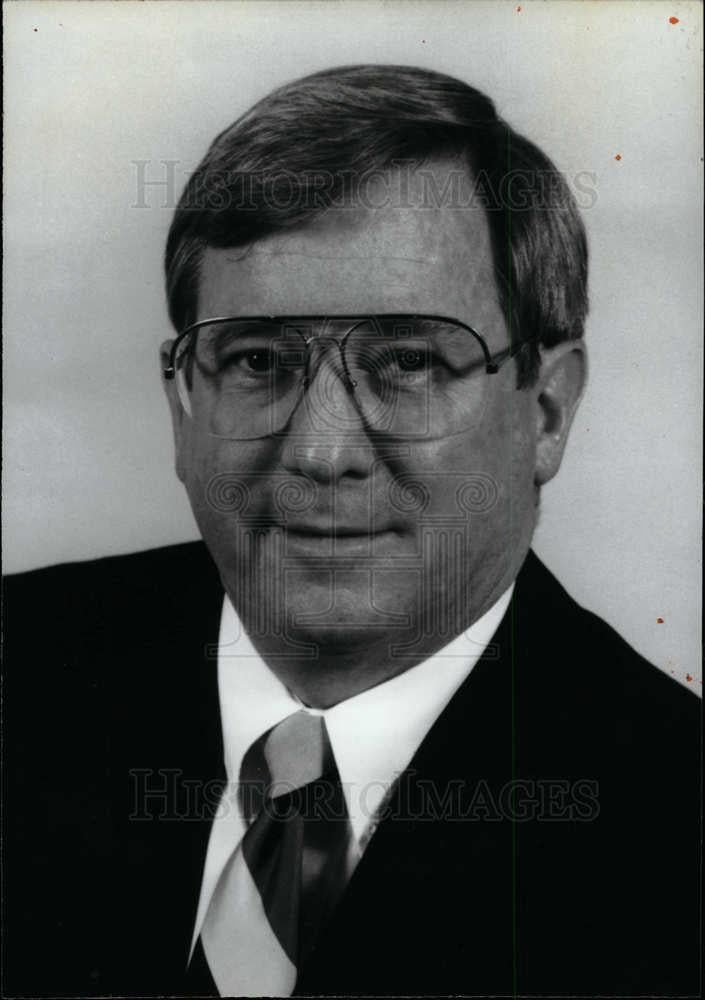 1993 Press Photo THOMAS WIED Contracts & Estimating - dfpd35827 - Historic Images