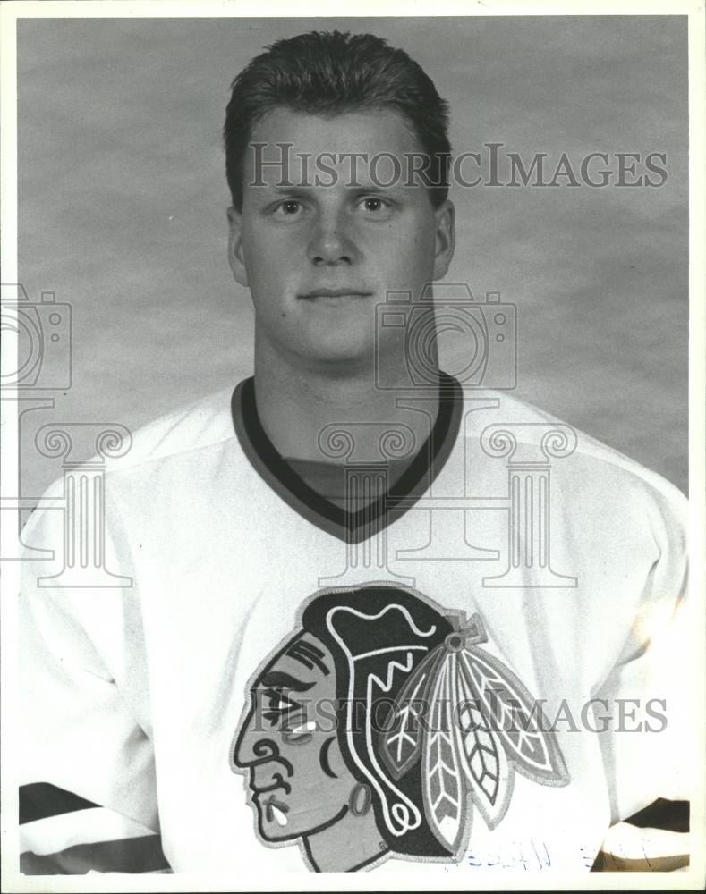 1988 Press Photo Dave Manson Chicago Blackhawks Hockey - RRQ18877 - Historic Images