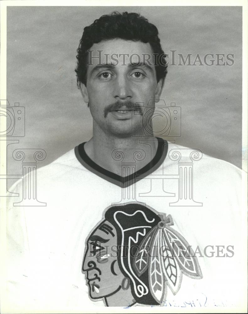 1987 Press Photo Duane Sutter Chicago Blackhawks Hockey - RRQ18879 - Historic Images