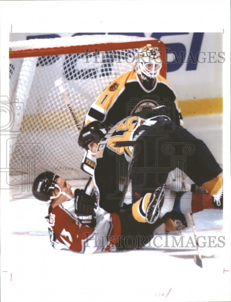 1995 Press Photo Colorado Avalanche Ice Hockey Denver - RRQ19319 - Historic Images