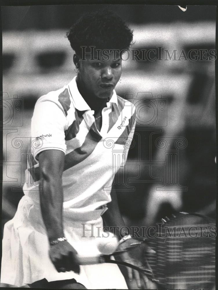 1990 Press Photo Lori McNeil Tennis Player UIC Chicago - RRQ19565 - Historic Images