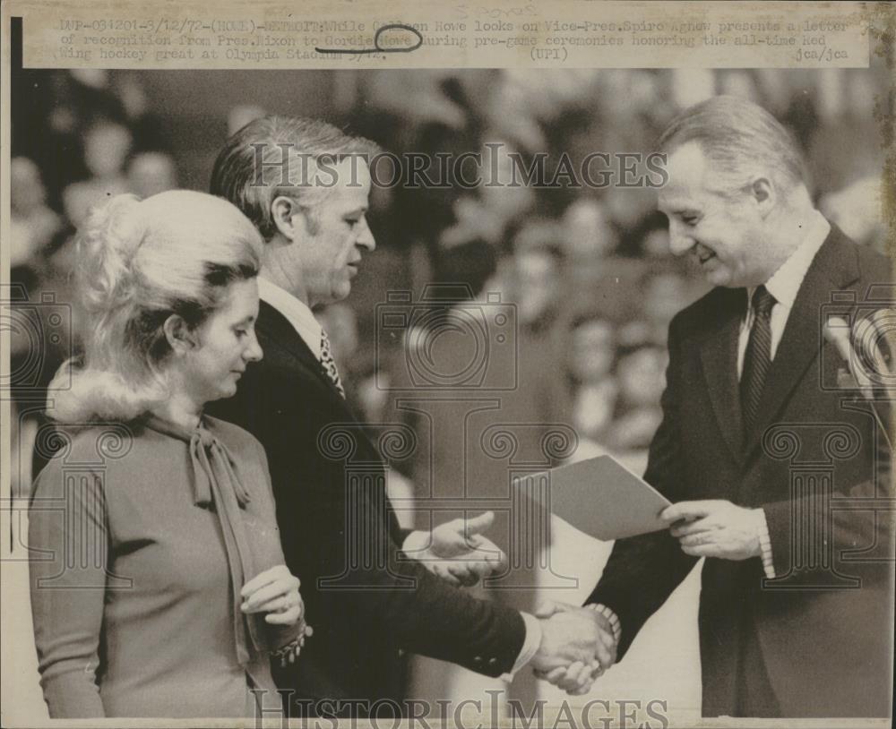 1972 Press Photo Colleen Howe Gordie Spiro Agnew - RRQ20013 - Historic Images