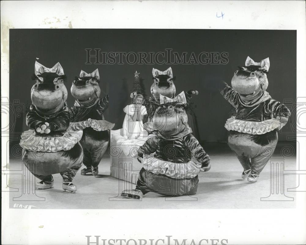 1958 Press Photo Joan Penward Ice Capades Fantasia - RRQ20065 - Historic Images