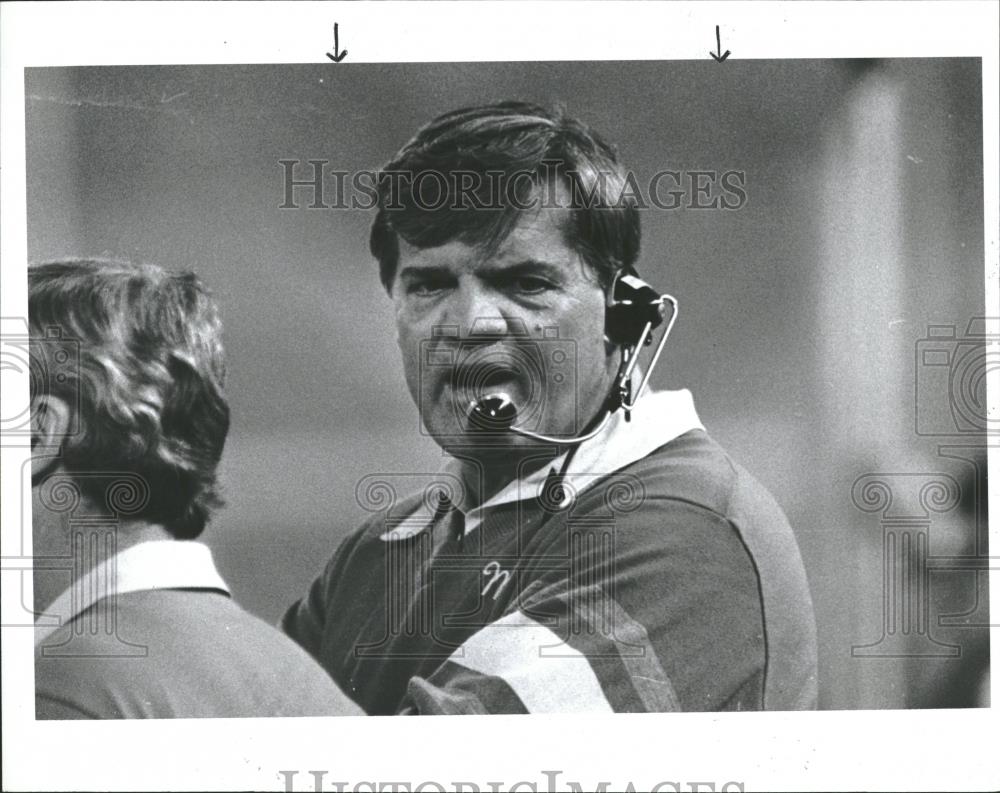 1982 Press Photo Monte Clark, Football Coach 49ers Lion - RRQ20591 - Historic Images