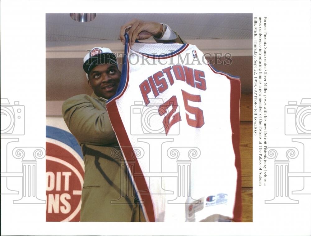 1994 Press Photo Oliver Miller Pistons Phoenix Suns Ct - RRQ22335 - Historic Images