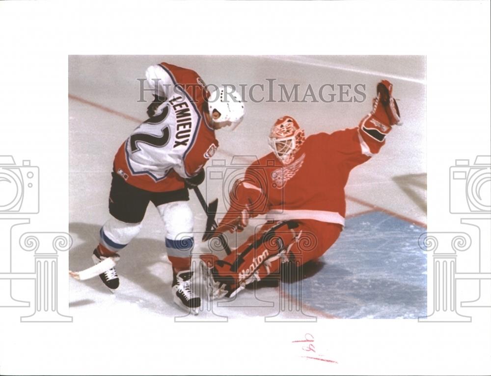 1996 Press Photo Claude Lemieux Colorado Avalanche - RRQ23369 - Historic Images