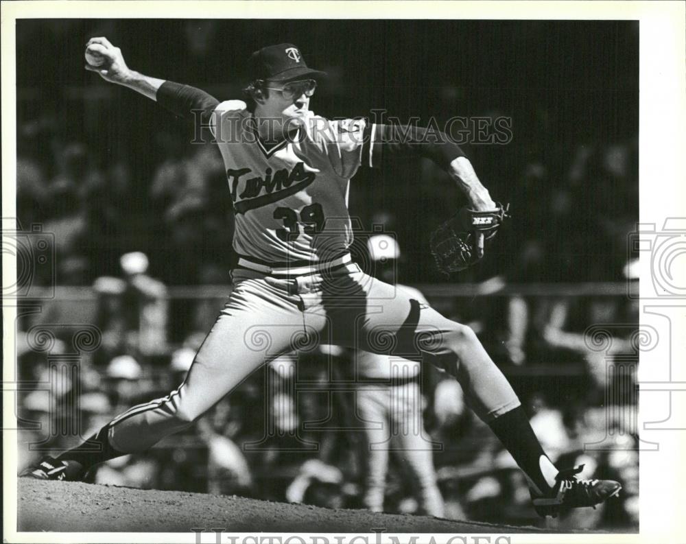 Minnesota Twins Baseball Starting Pitcher Ed Hodge - RRQ23471 - Historic Images
