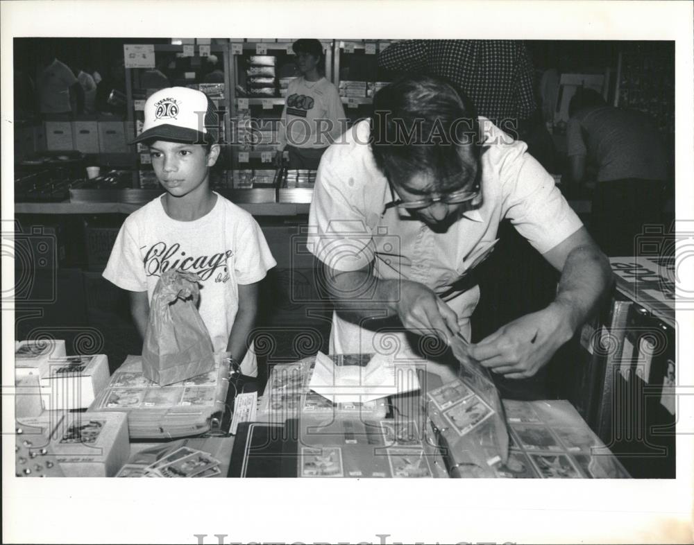 1988 Press Photo Bob Janik and son Ryan - RRQ24701 - Historic Images