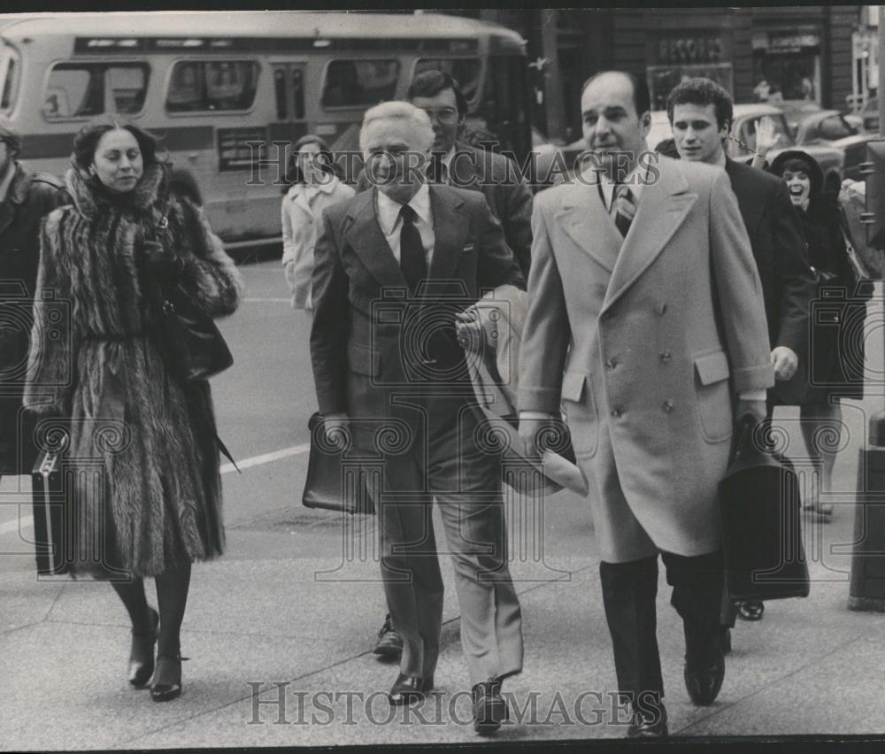 1976 Press Photo Charles OFinley Dirksen Federal Bldg - RRQ25769 - Historic Images