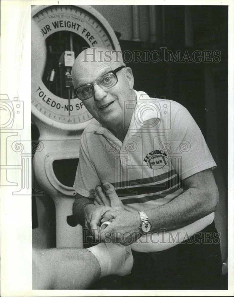 1984 Press Photo Trainer Don Brien Touch - RRQ26723 - Historic Images