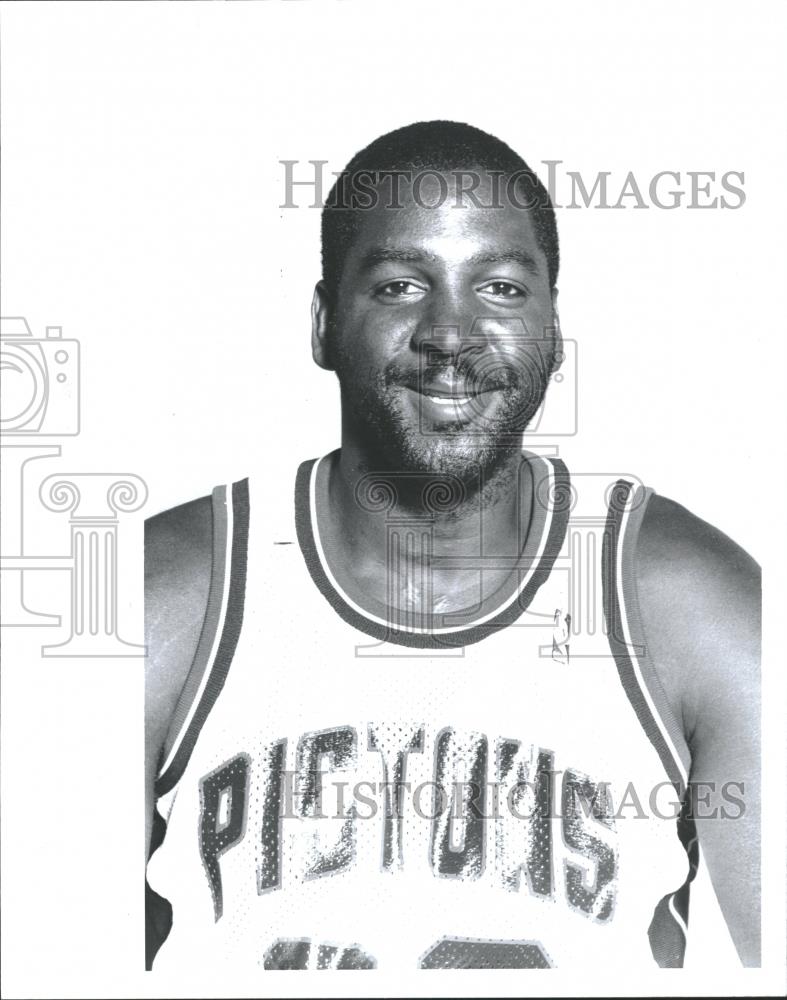 1990 Press Photo Tree Rollins Detroit Pistons Player - RRQ27567 - Historic Images
