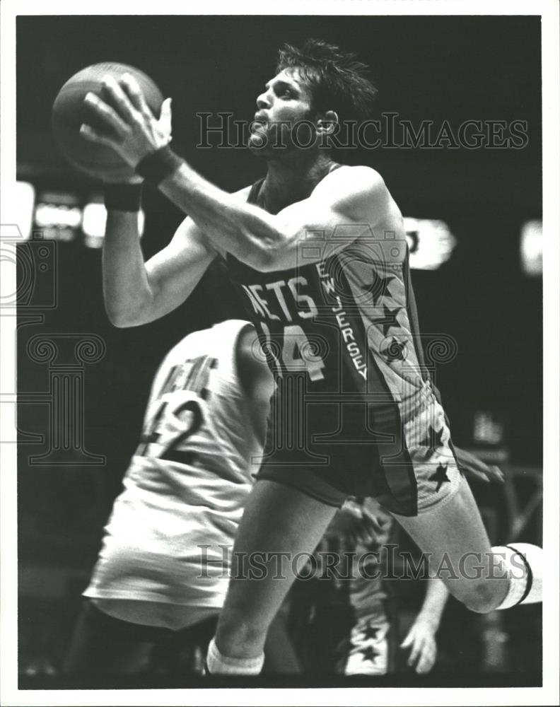 1981 Press Photo Mike Newlin N J Nets Basketball Player - RRQ28395 - Historic Images