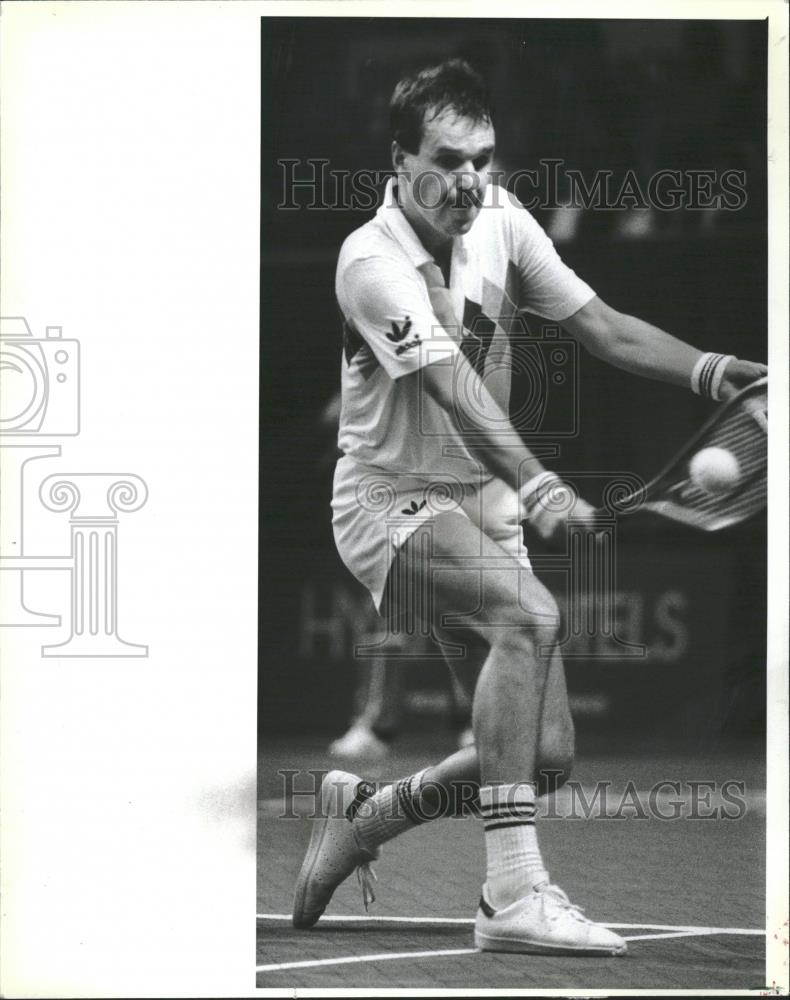 1982 Press Photo Tennis Action Wojtek Finak Hit Winner - RRQ28939 - Historic Images