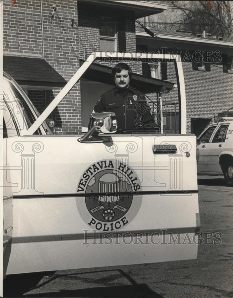 1983 Press Photo Vestavia Hills Police - William Delgrosso, Officer of the Year - Historic Images