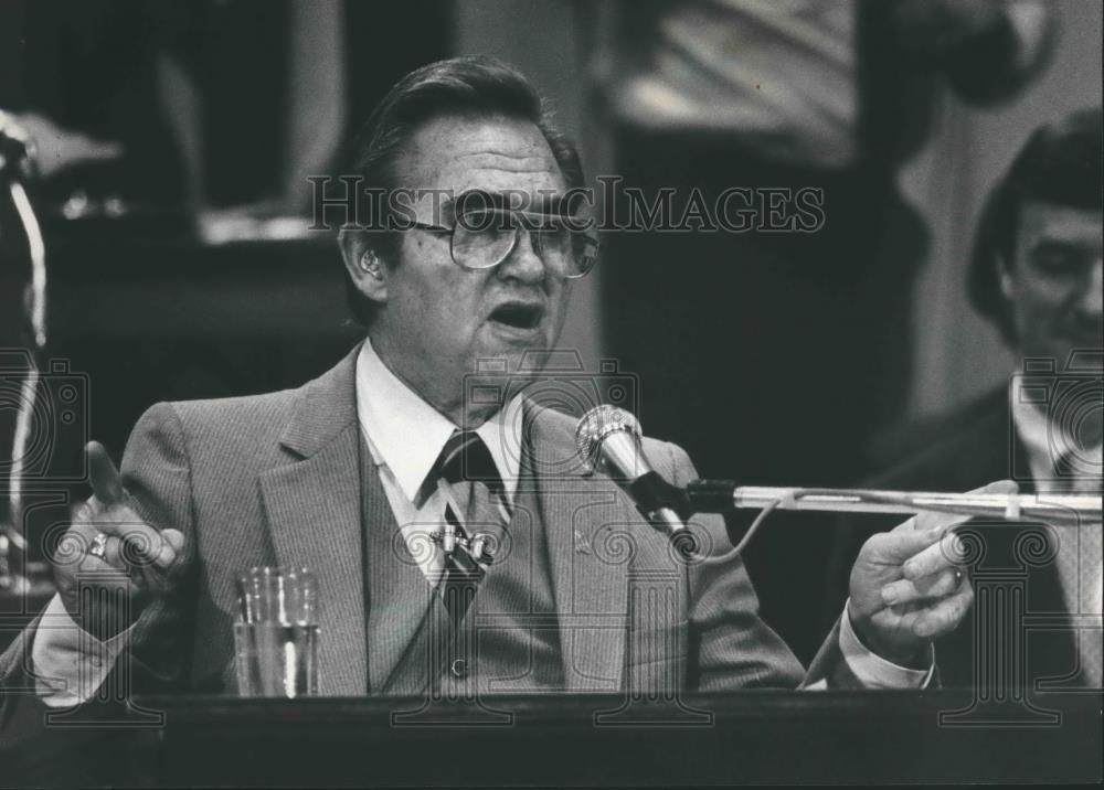 1983 Press Photo Governor of Alabama George Wallace Speaks to Special Session - Historic Images