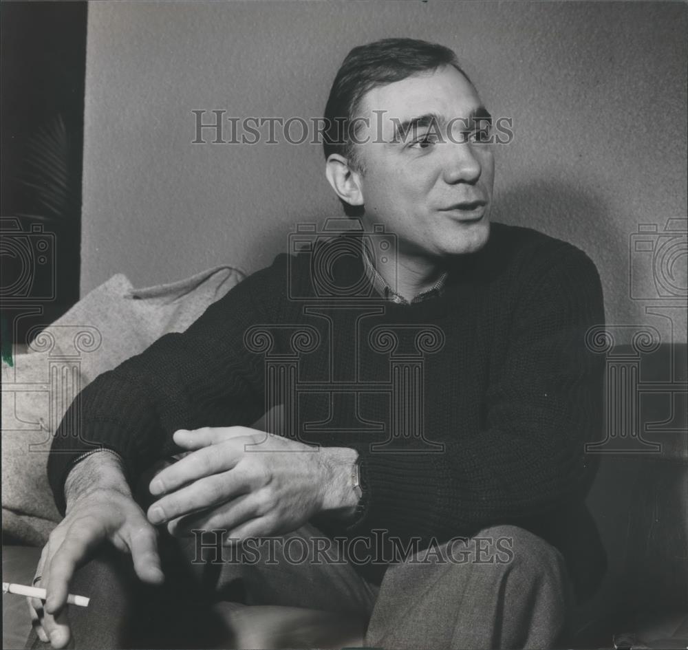 1984 Press Photo Conductor Vato Jordania in Birmingham interview - abna35739 - Historic Images