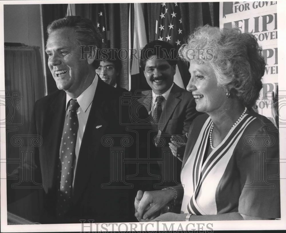 1990 Press Photo Ronnie Flippo with, gives speech at American Legion in Florence - Historic Images