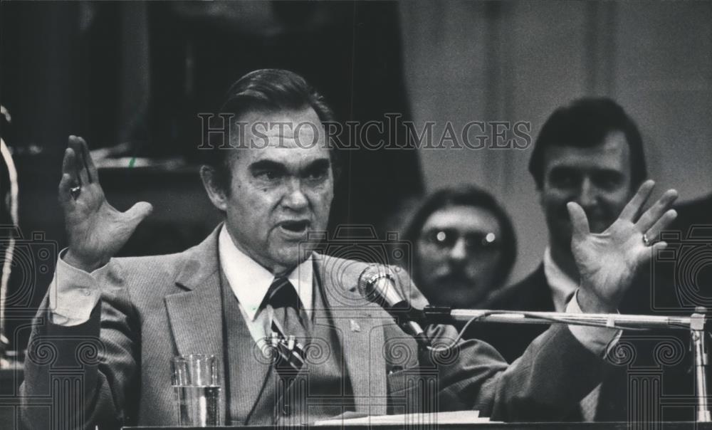1983 Press Photo 4th Term Alabama Governor George C. Wallace speaks at Session - Historic Images