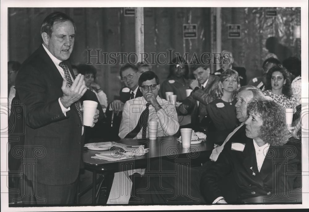 1990 Press Photo Former Governor of Alabama Fob James at Huntsville Luncheon - Historic Images