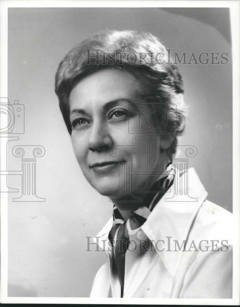 1976 Press Photo Doctor Florence M. Monroe, a New York City radio and television - Historic Images