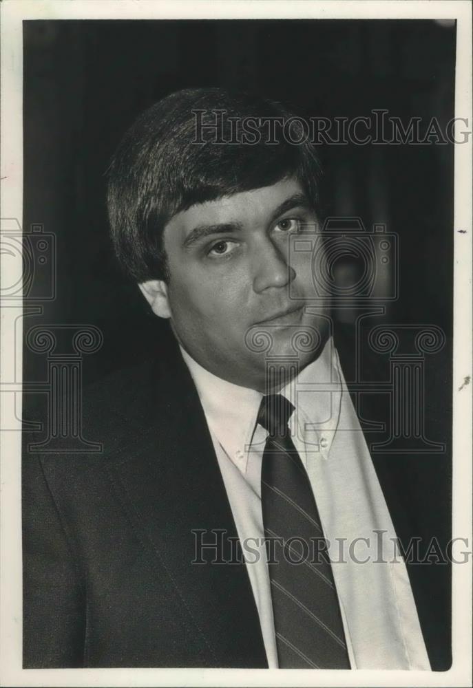 1983 Press Photo Mike Miles, Legislative lobbyist, Birmingham City Council, AL - Historic Images