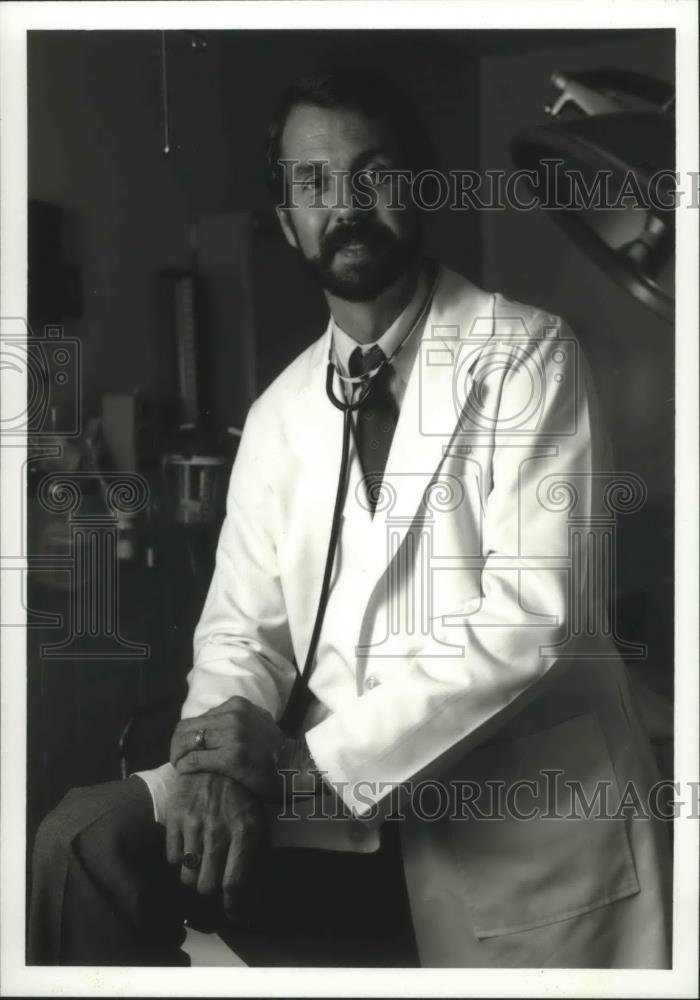 1993 Press Photo H. L. Massingale, MD, FACEP SEP, Incorporated - abna36649 - Historic Images
