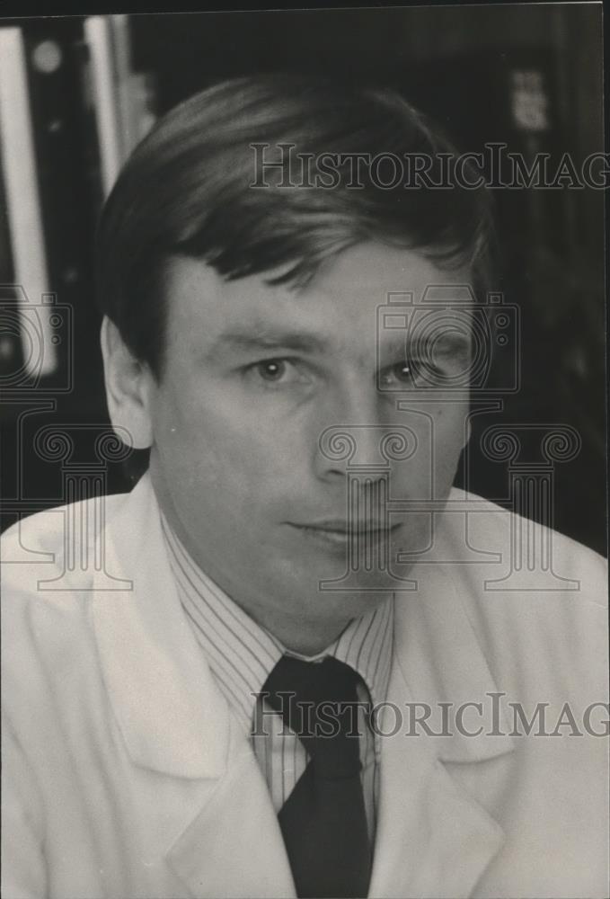 1984 Press Photo Doctor David McGiffin, Physician - abna36686 - Historic Images