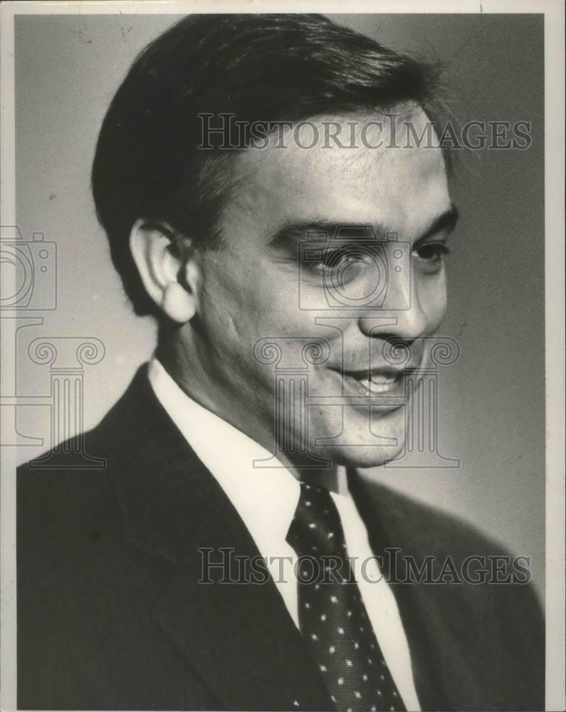 1988 Press Photo Hoover School Board Superintendent C. Robert Mitchell - Historic Images