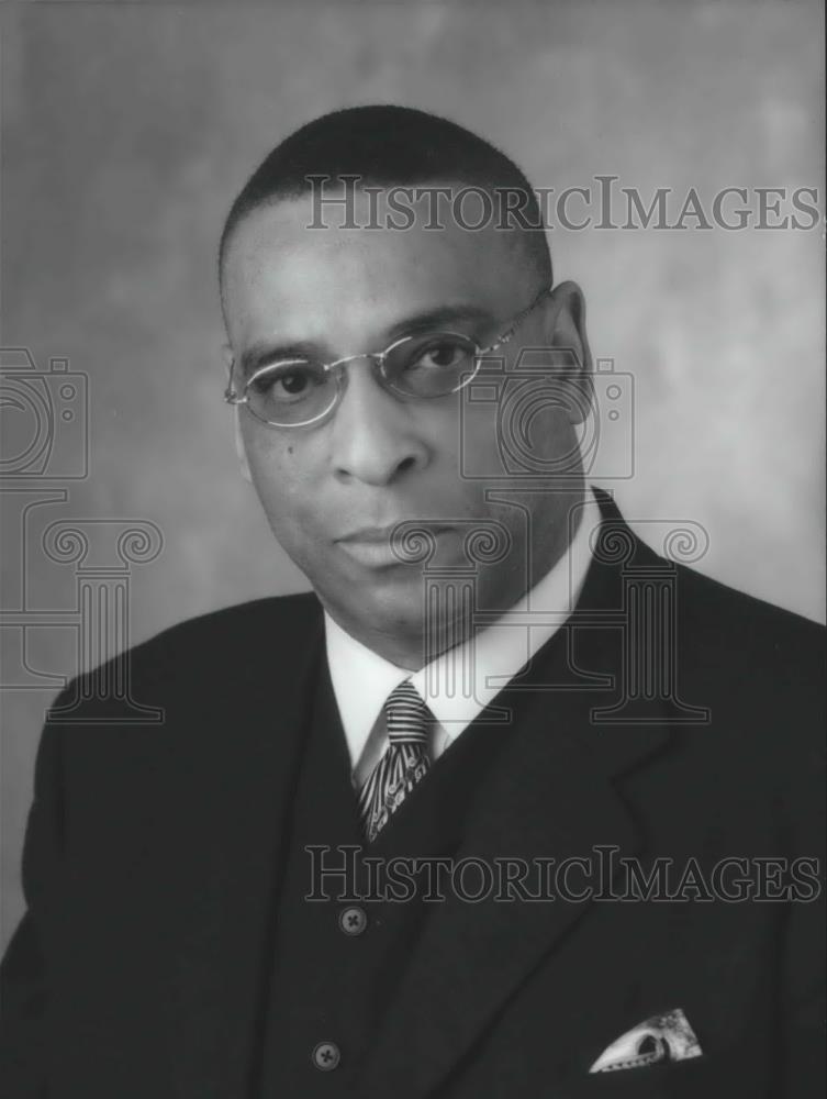 2000 Press Photo Tommy L. Lewis, Pastor, Bethel Baptist Church, Pratt City - Historic Images