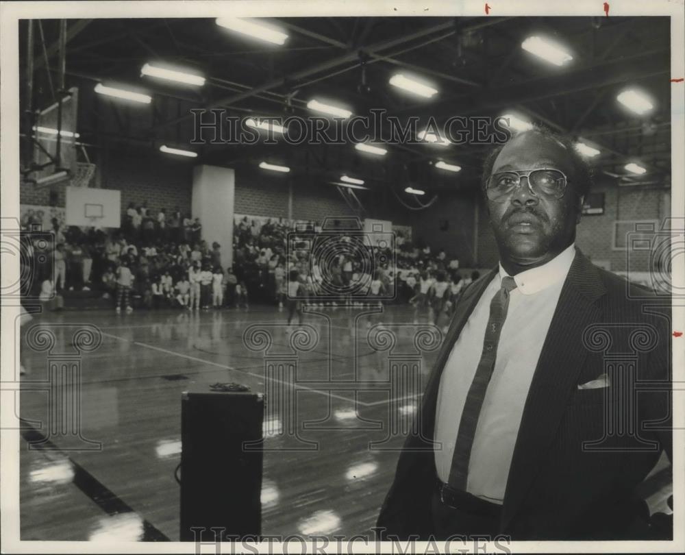 Press Photo Fairfield High School Principal Charles McGhee, Alabama - abna37101 - Historic Images