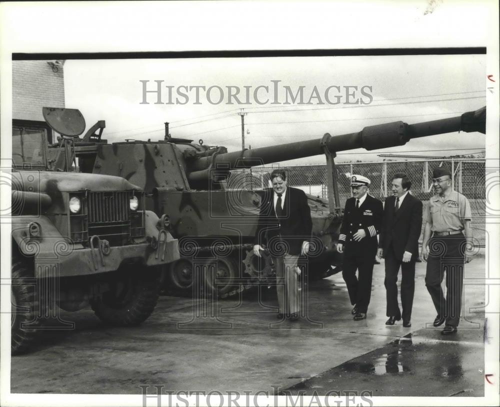 1980 Press Photo Howell Heffin, US Senator &amp; military comanders, reserve center - Historic Images