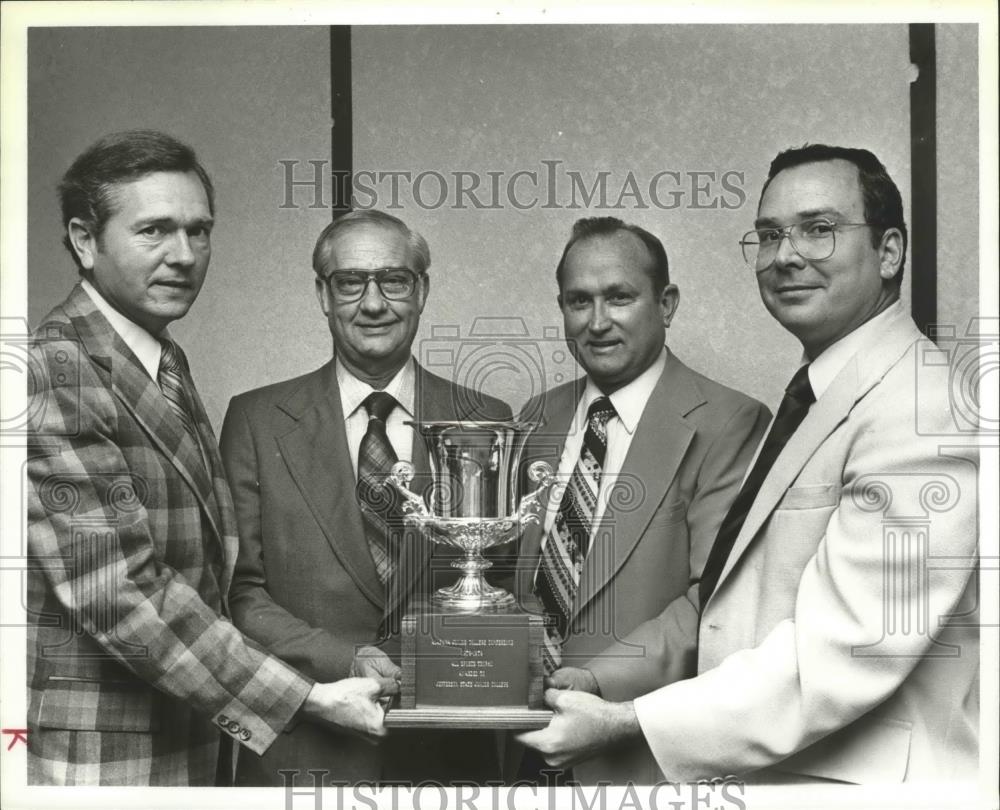 1979 Press Photo The Alabama Junior College Conference All-Sports Trophy winners - Historic Images