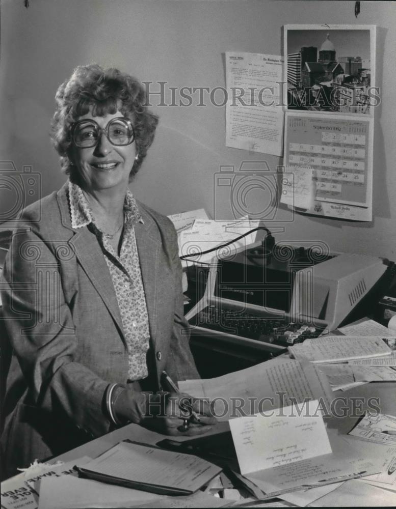 1982 Press Photo Frances Thames, News Employee - abna38992 - Historic Images