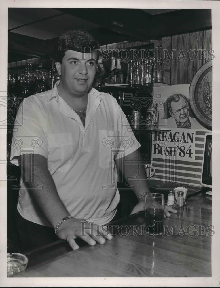 1988 Press Photo Angelo Sarris, Restaurant owner, Bush Senior supporter, Alabama - Historic Images