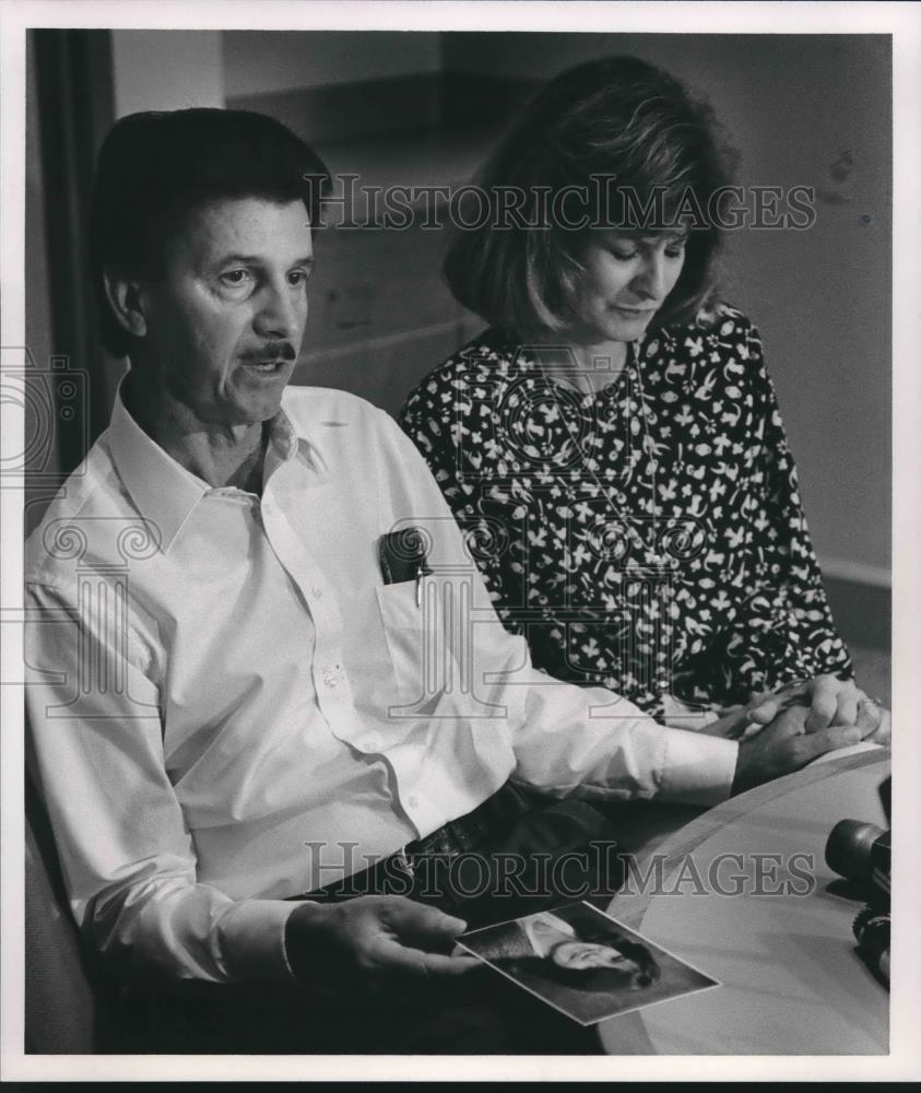 1991 Press Photo Mr. and Mrs. Saint Romain at Press Conference - abna39136 - Historic Images