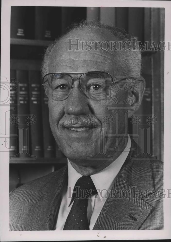 1989 Press Photo John Rohde, CEO of Cooper Green Hospital - abna39258 - Historic Images