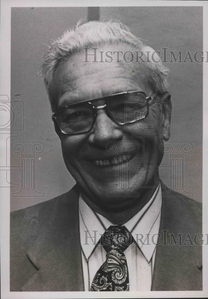 Press Photo News Employee Tommy Treadwell retires from Birmingham News - Historic Images