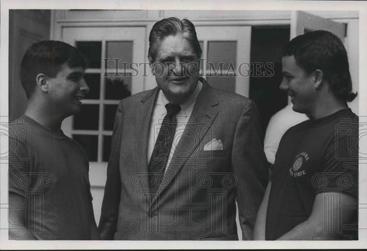1990 Press Photo Howell Heflin with Tony Newton and Trey Bailey at Samford - Historic Images