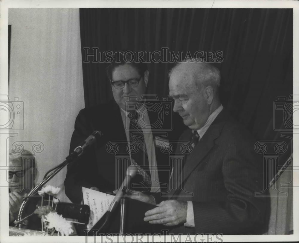 1977 Press Photo Howell Heflin, Alabama Supreme Court with Other - abna39832 - Historic Images