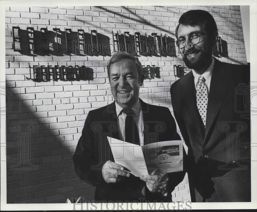 1981 Press Photo Eastern Health Center - Dr. William Roper, Dr. Charles Herlihy - Historic Images