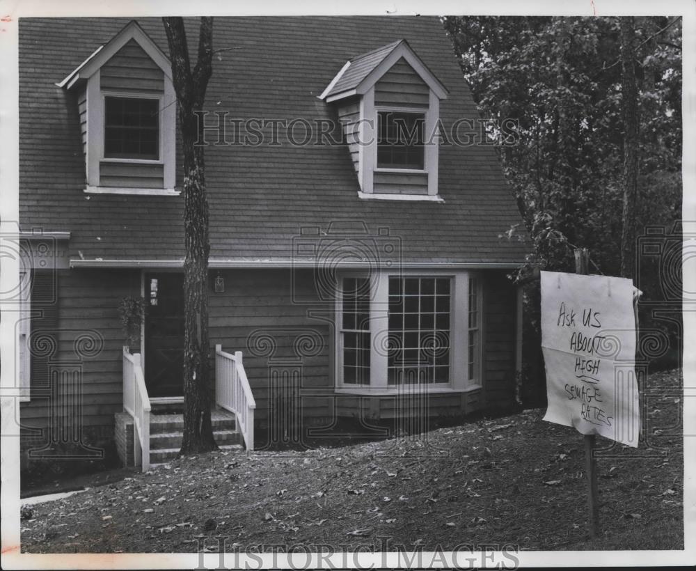 1978 Press Photo Sign in Yard of House in Riverchase - abna39938 - Historic Images