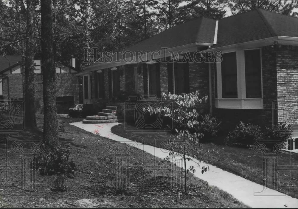 1980 Press Photo Homes on Riverchase Parkway West in Alabama - abna39952 - Historic Images