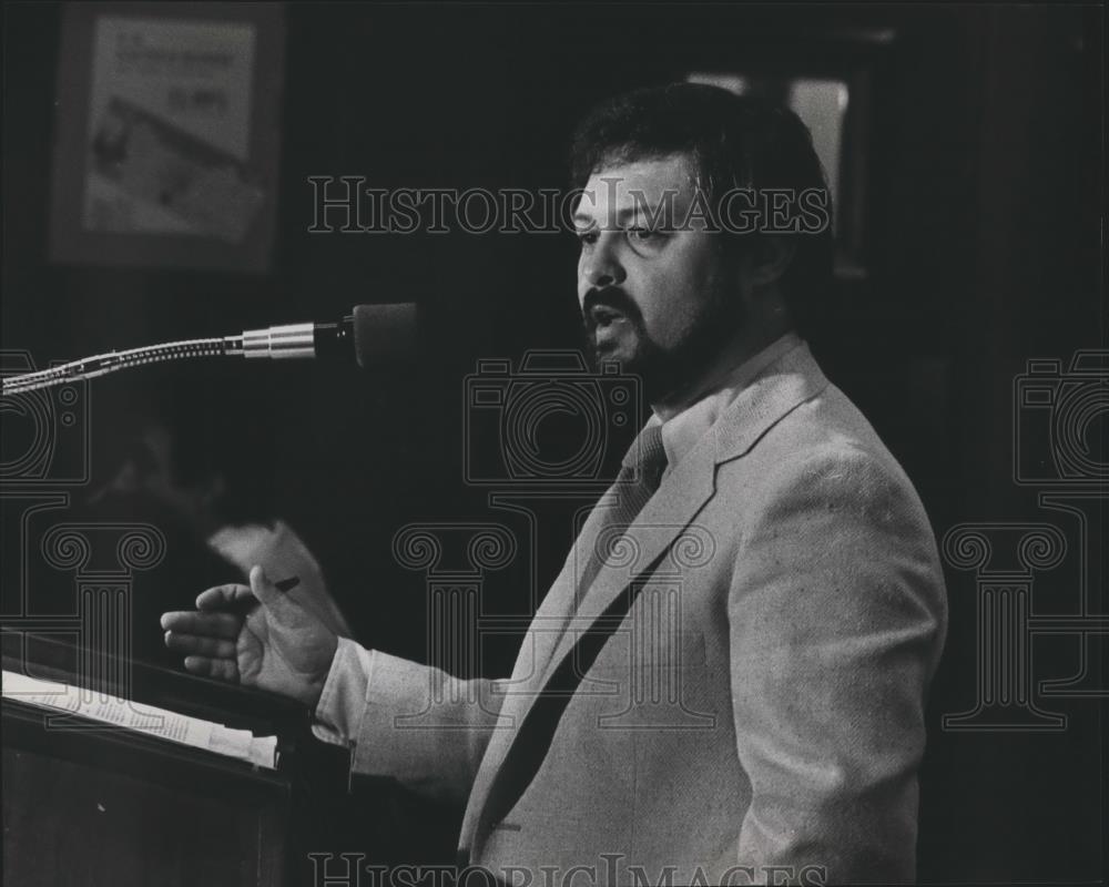 1983 Press Photo Guy Tipton, Federation of City Employees - abna39963 - Historic Images