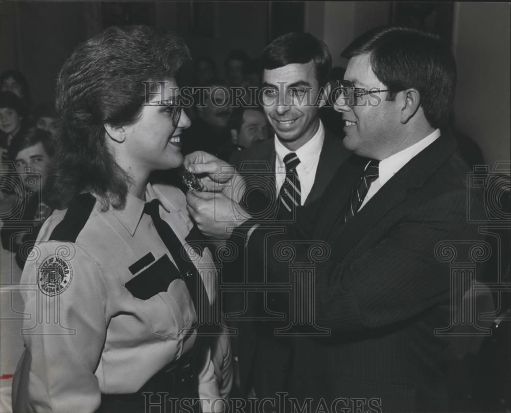 1983 Press Photo Hoover Police Chief pins badge on Barbara Brazil - abna40002 - Historic Images
