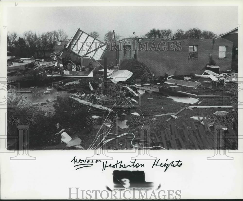 1979 Press Photo High winds damage home in Heatherton Heights, Montgomery - Historic Images