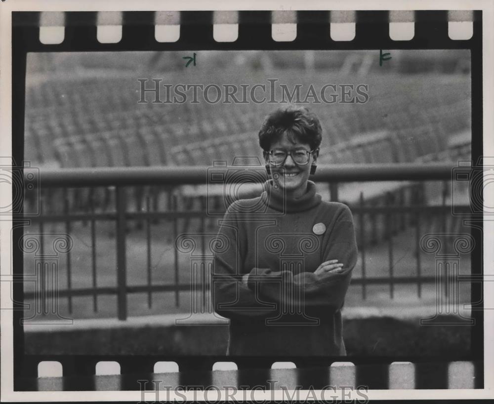 1987 Press Photo Judith Thompson owner of Birmingham Turf Club, Alabama - Historic Images