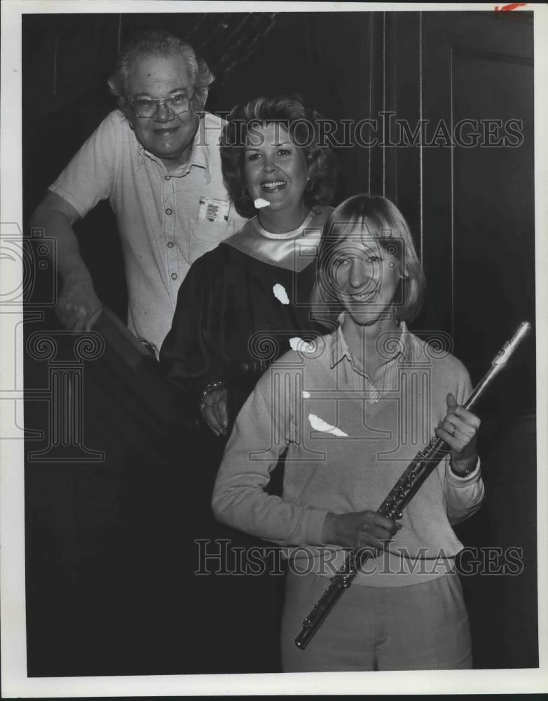 1982 Press Photo conductor Hugh Thomas, soloists Vendla Weber, Jane Glaser, AL - Historic Images