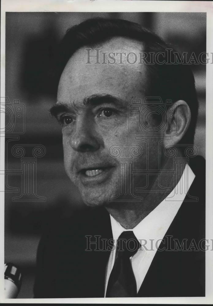 1988 Press Photo University of Alabama President Joab Thomas Resigns - abna40315 - Historic Images