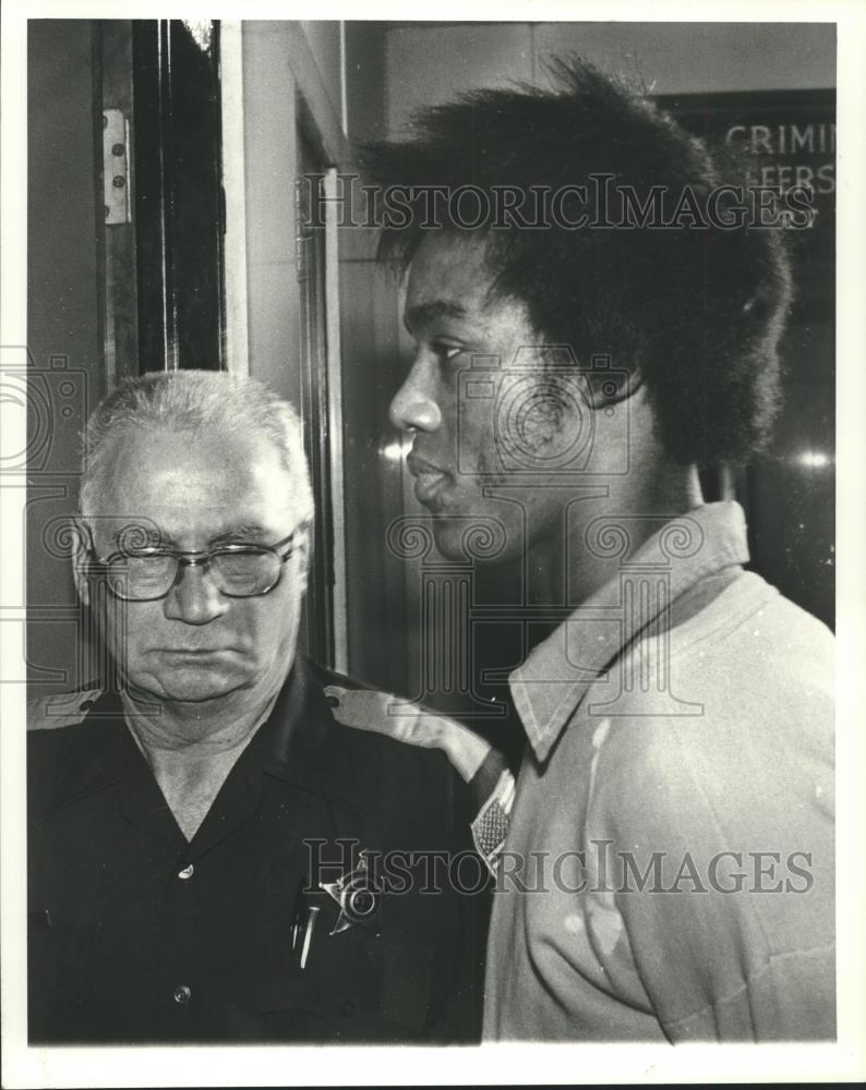 1981 Press Photo Bennie Ray Jones, Alley Murder, Crime - abna40507 - Historic Images