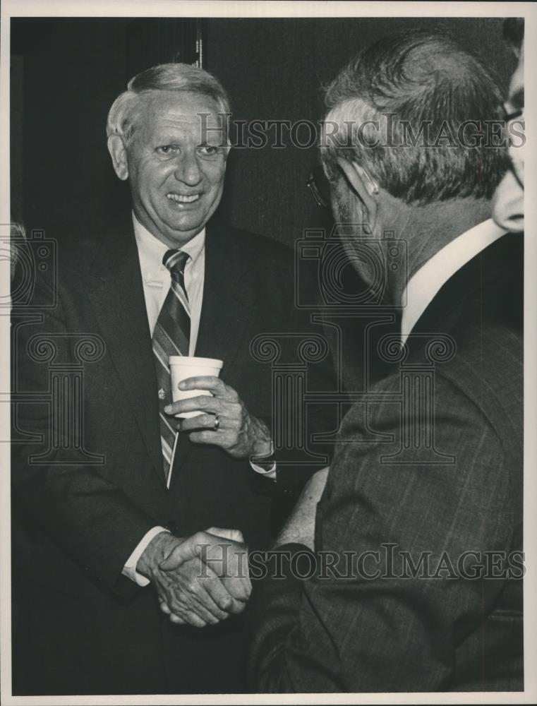 1990 Press Photo Alabama Governor Guy Hunt After Highway 280 Contract - Historic Images